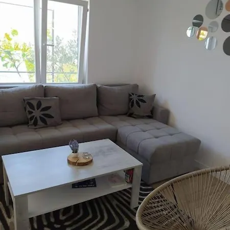 Dairis Villa